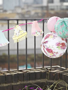 Talking Truly Scrumptious Γιρλάντα Αμπαζούρ Talking Truly Scrumptious Γιρλάντα Αμπαζούρ